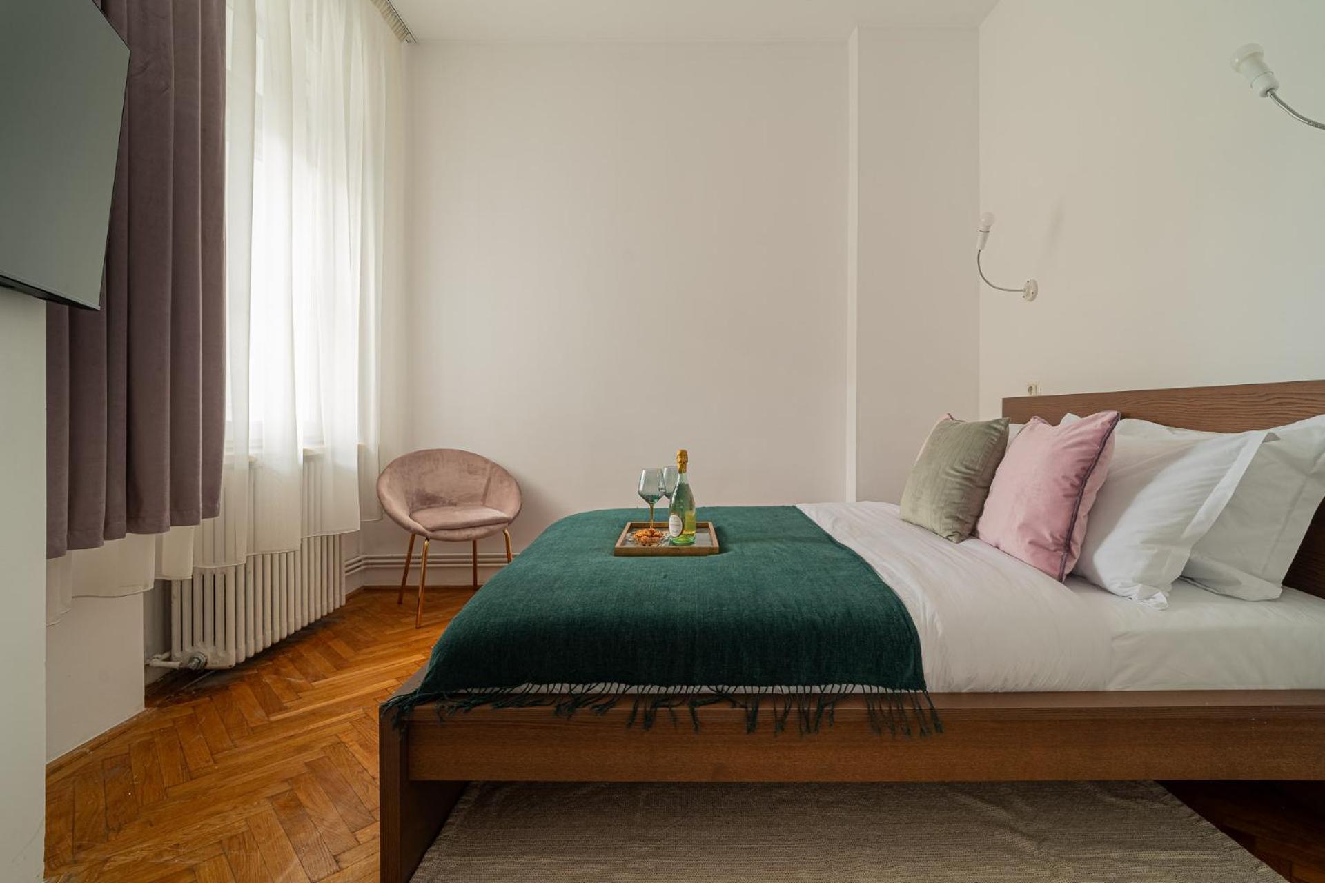 Appartement Spacious 3br Atrium Penthouse, Balcony, Cismigiu Bucarest