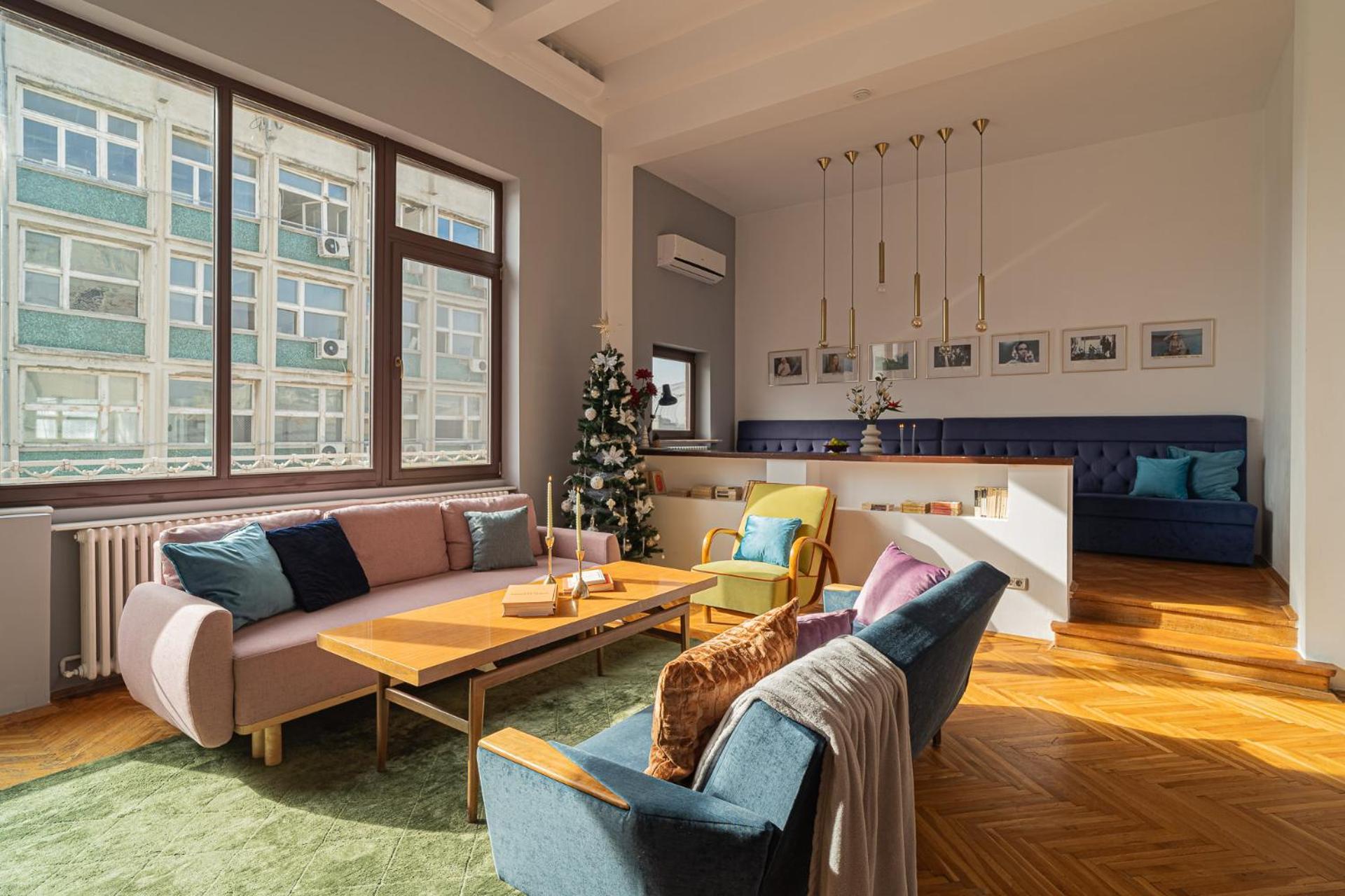 Spacious 3br Atrium Penthouse, Balcony, Cismigiu Appartement *